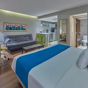 **** Aparthotel Express By Marriott Mexico