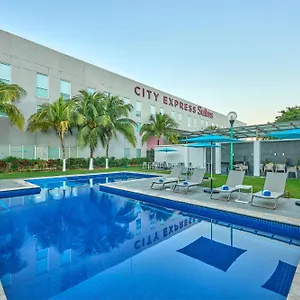**** Aparthotel Express By Marriott Mexico